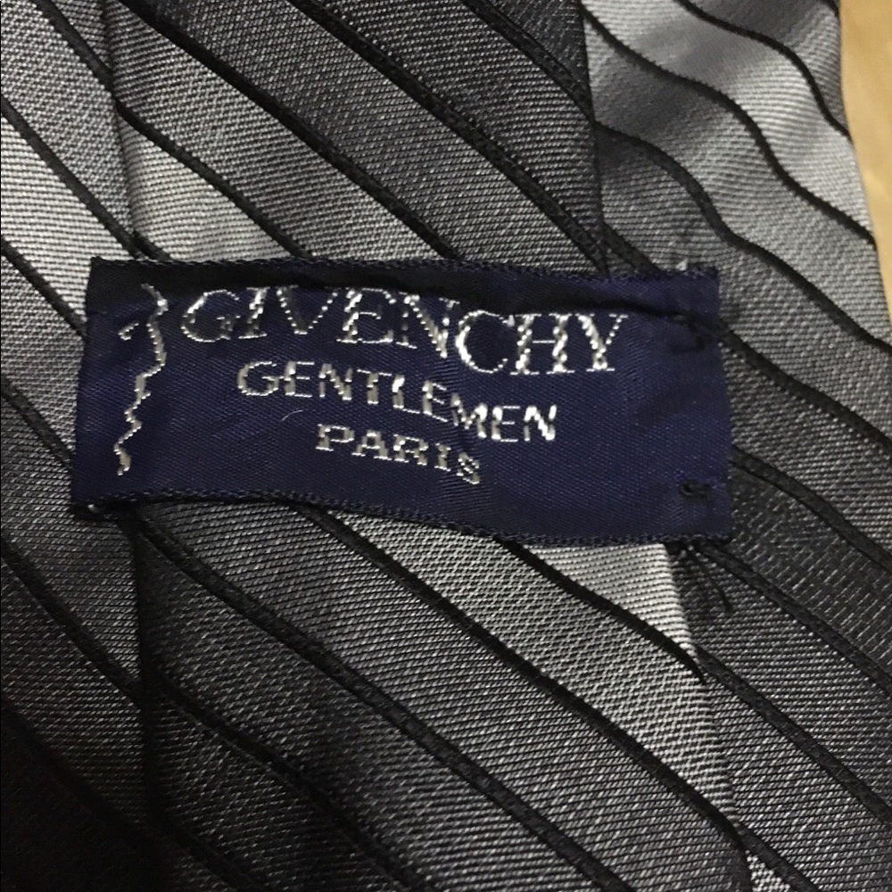 Givenchy Necktie - Picture 2 of 6